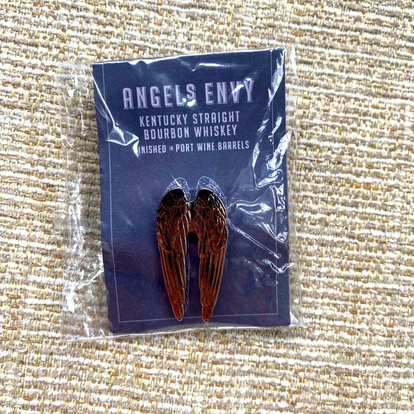 Angels Envy whiskey pin - Picture 2 of 3